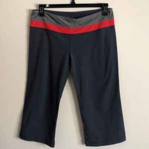 LULULEMON 2 way reverse cropped pants